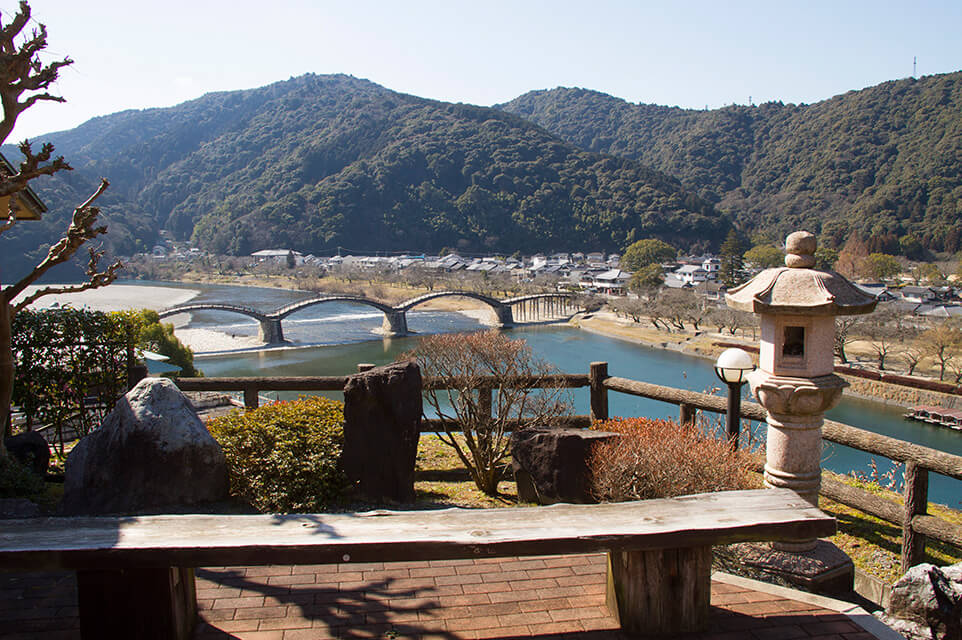 露天風呂から見える錦帯橋