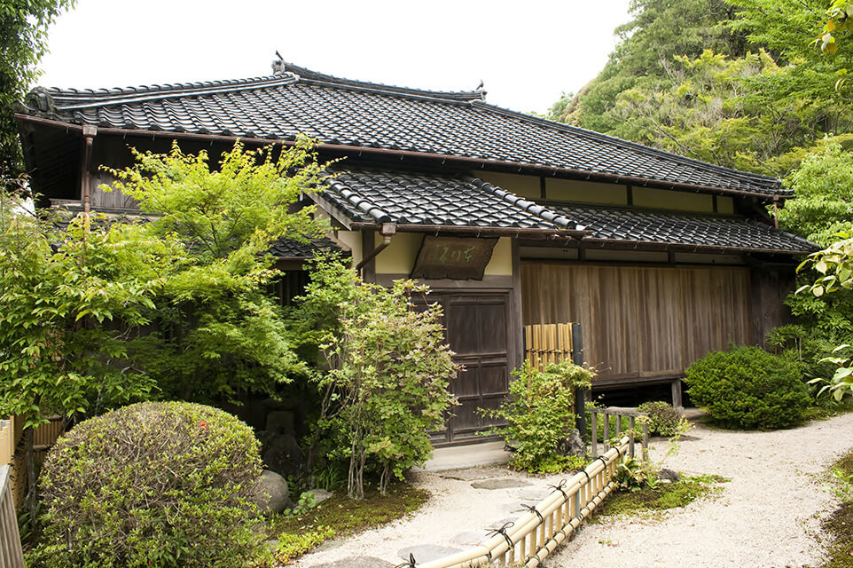 奇兵隊及び諸隊士顕彰墓地がある東行庵